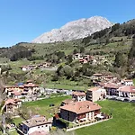 El Corcal De Liebana Pensjonat 3*