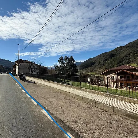 El Corcal De Liebana 3* 타마