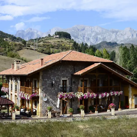 El Corcal De Liebana Gasthuis 3*